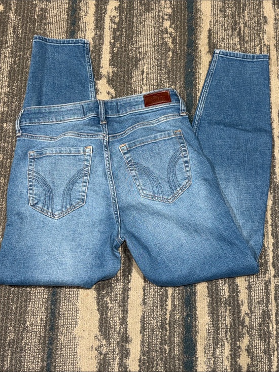 Hollister Denim - Size 6 / 28 Hollister High Rise  Light Blue Super Skinny Jeans. Super nice